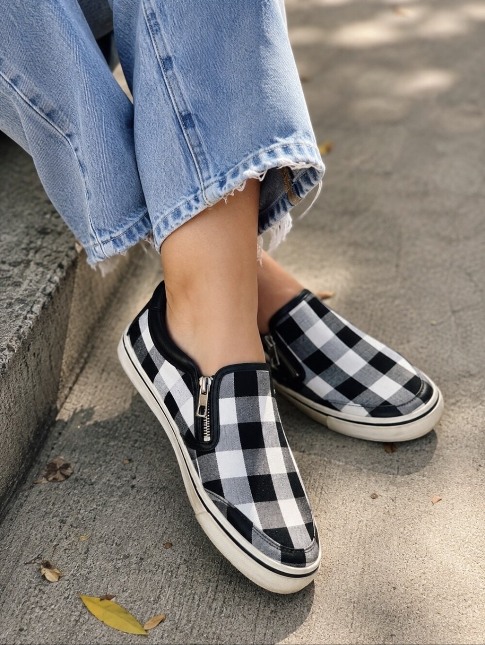 Ralph Lauren Jeorgia Gingham Zip Slip-On Sneakers Black White Size 9